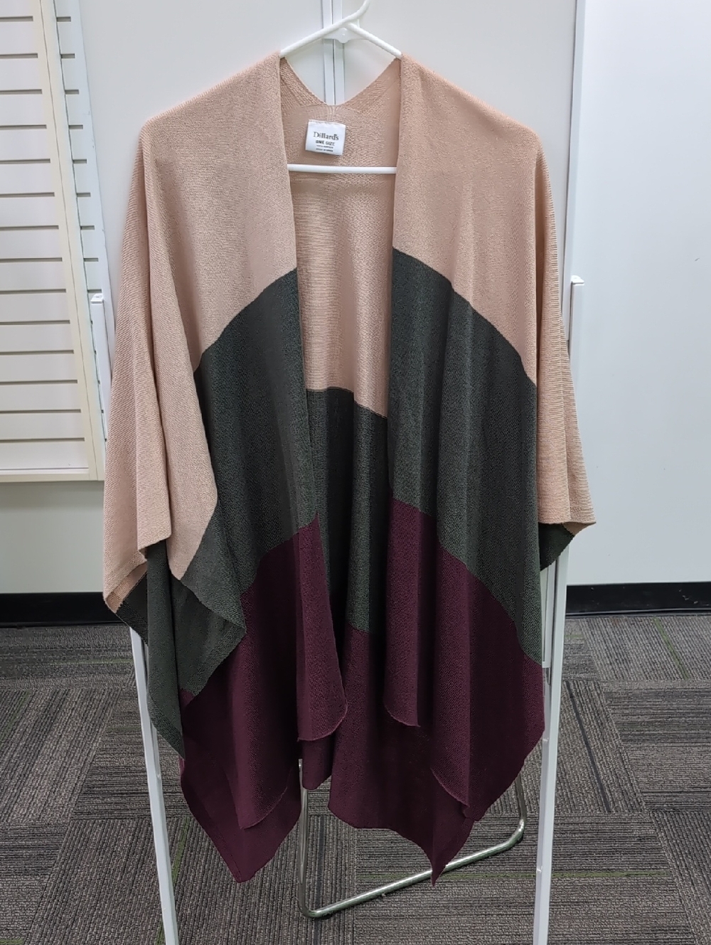 Dillard's Blush, Olive Gray & Plum Colorblocked Open-Front Poncho